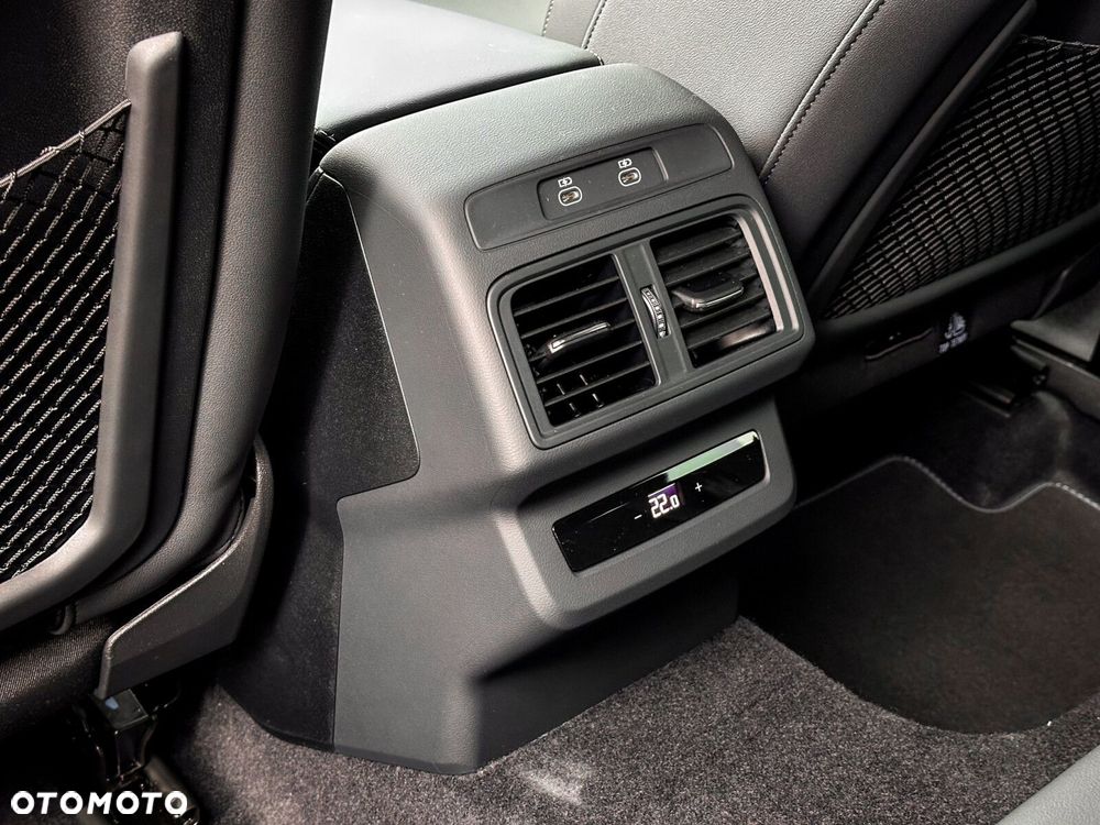 Audi Q5 Sportback - 40