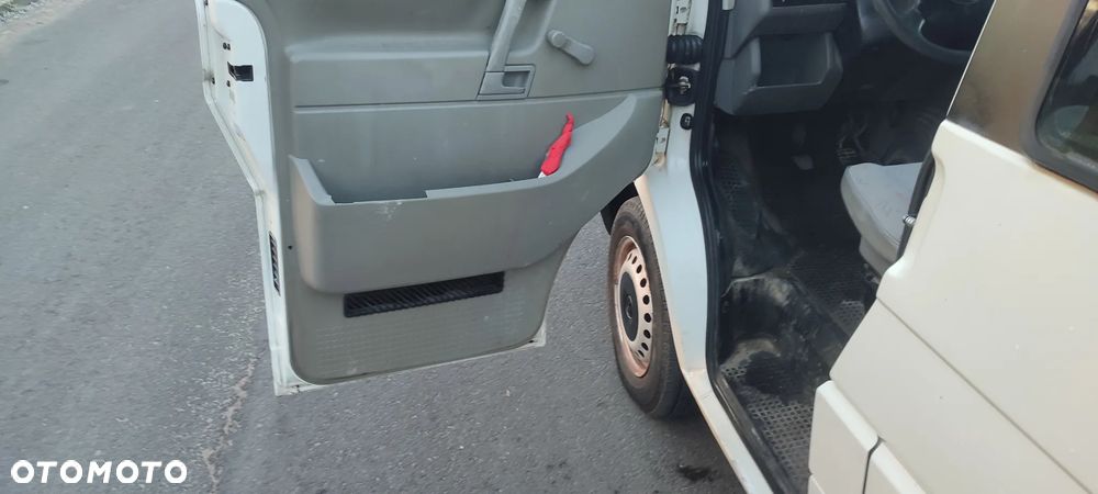 Volkswagen Transporter - 18