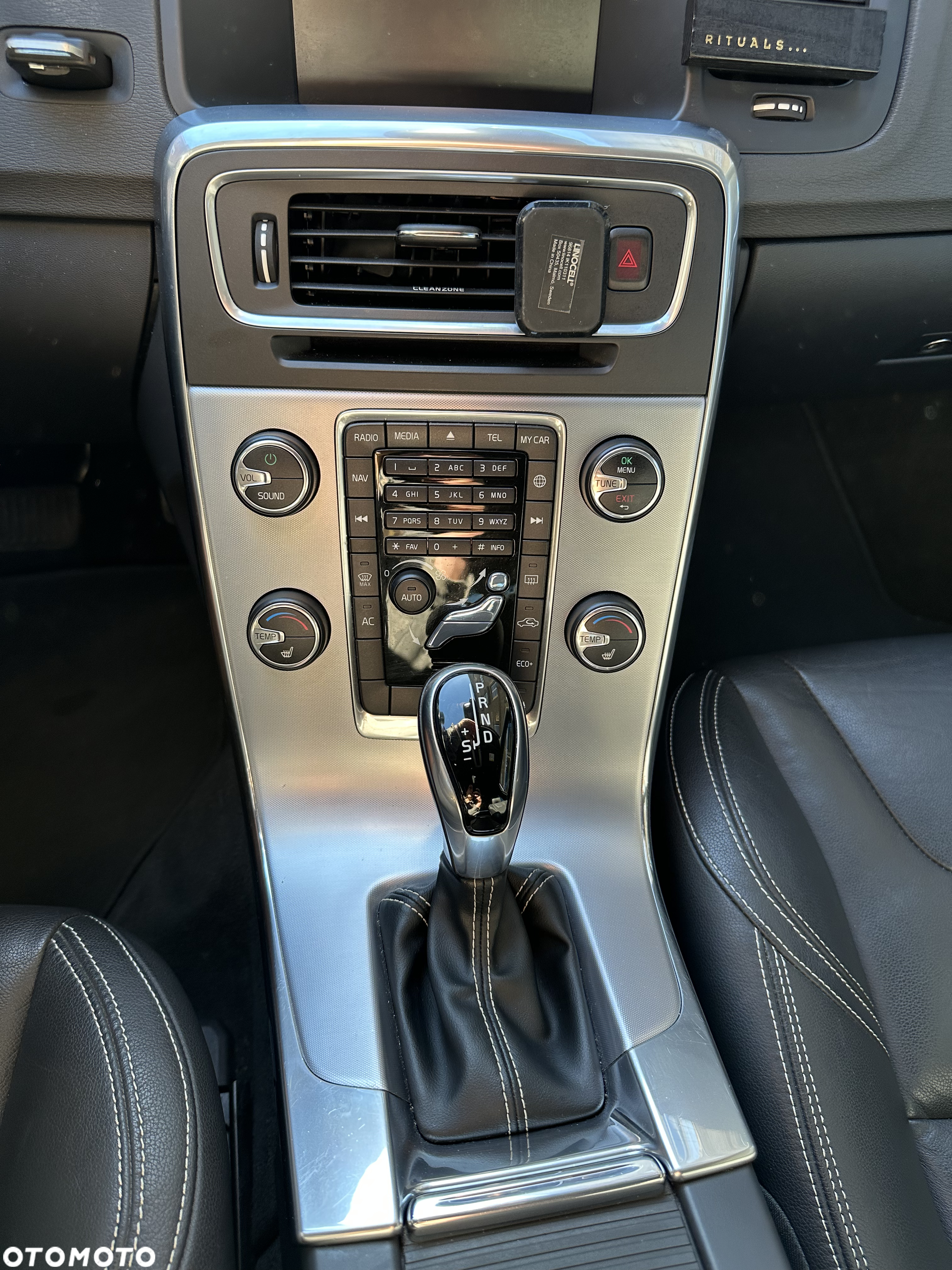 Volvo V60 - 15
