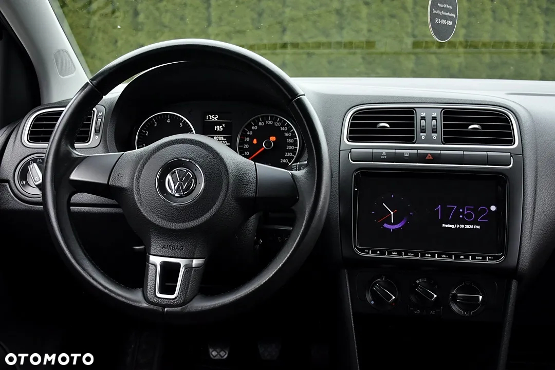 Volkswagen Polo 1.4 MATCH - 18