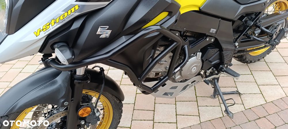 Suzuki V-STROM - 15