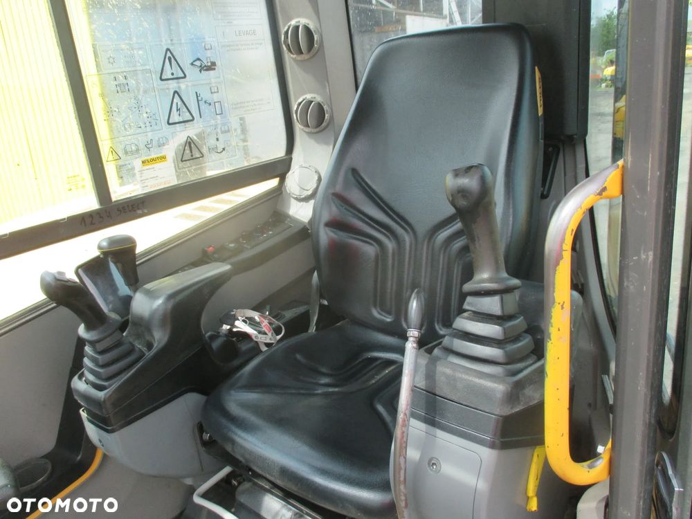 Volvo ECR88D - 14