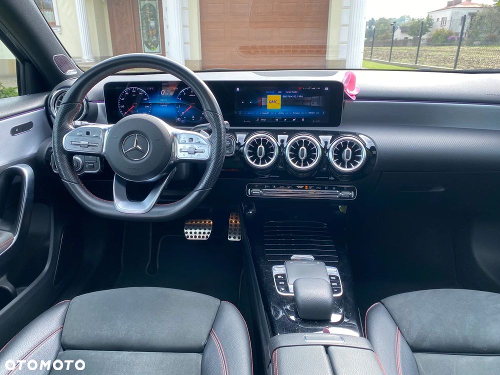 Mercedes-Benz Klasa A 220 4-Matic AMG Line 7G-DCT - 11