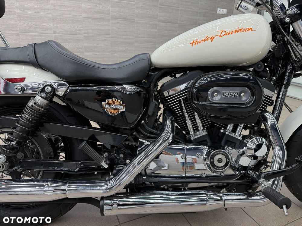 Harley-Davidson Sportster Custom 1200C - 9