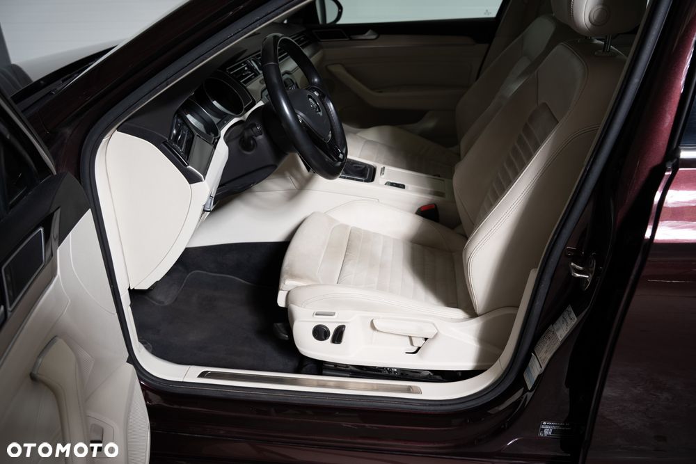 Volkswagen Passat 1.4 TSI BMT ACT Highline - 22