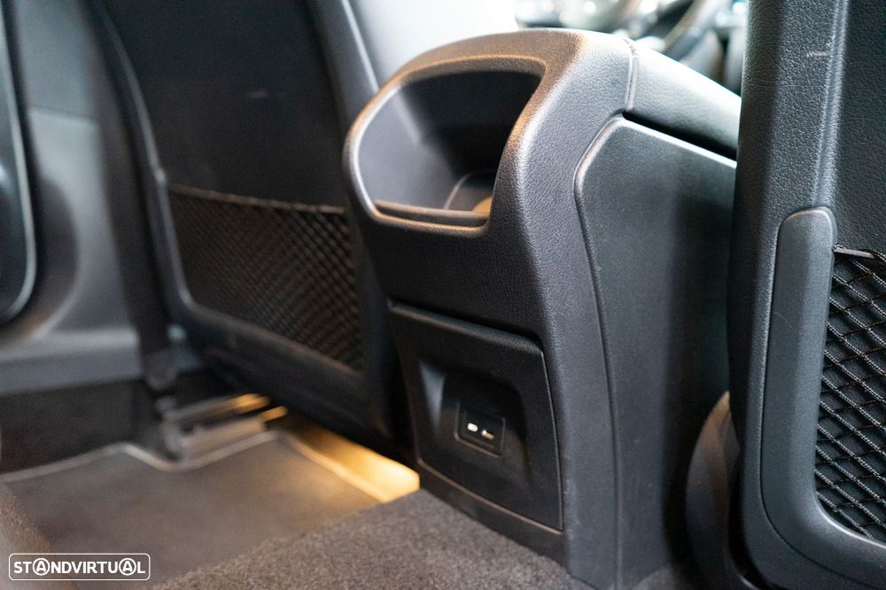 Mercedes-Benz CLA 250 e 8G-DCT Edition AMG Line - 53