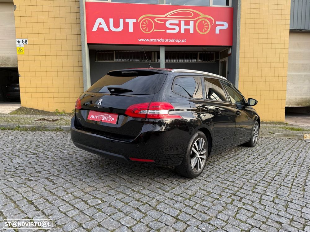 Peugeot 308 SW 1.2 PureTech Allure Pack - 17