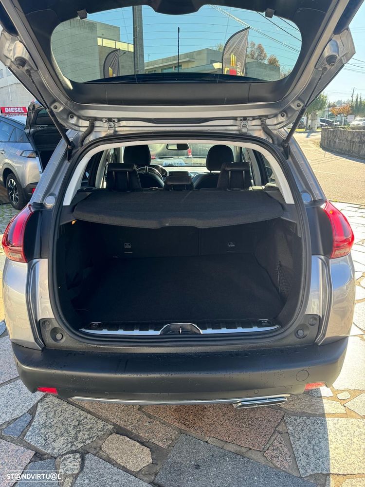 Peugeot 2008 1.2 PureTech GT Line - 7