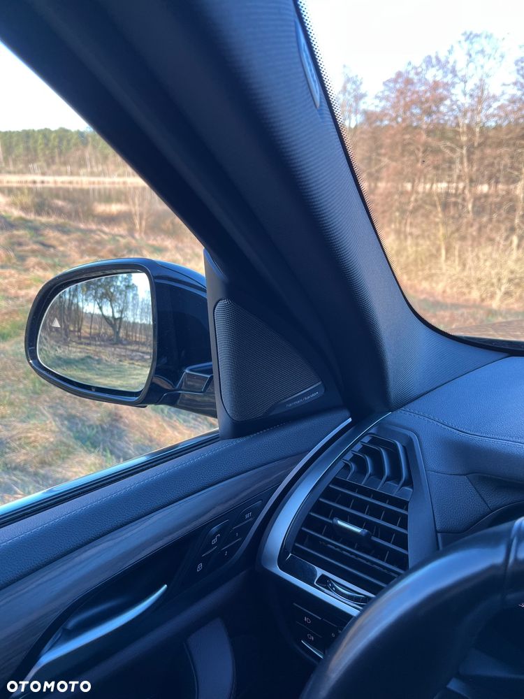 BMW X3 xDrive20d Luxury Line - 27