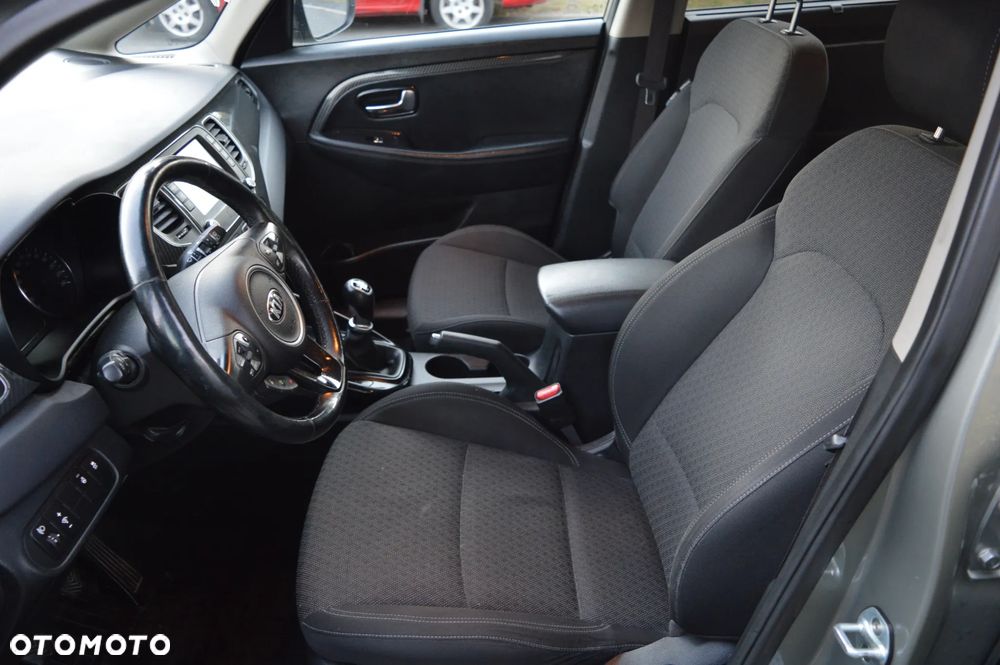 Kia Carens 1.7 CRDi L - 11