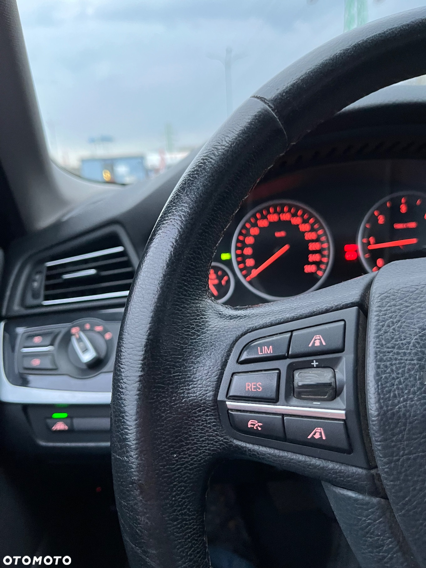 BMW Seria 5 518d Sport Line - 16