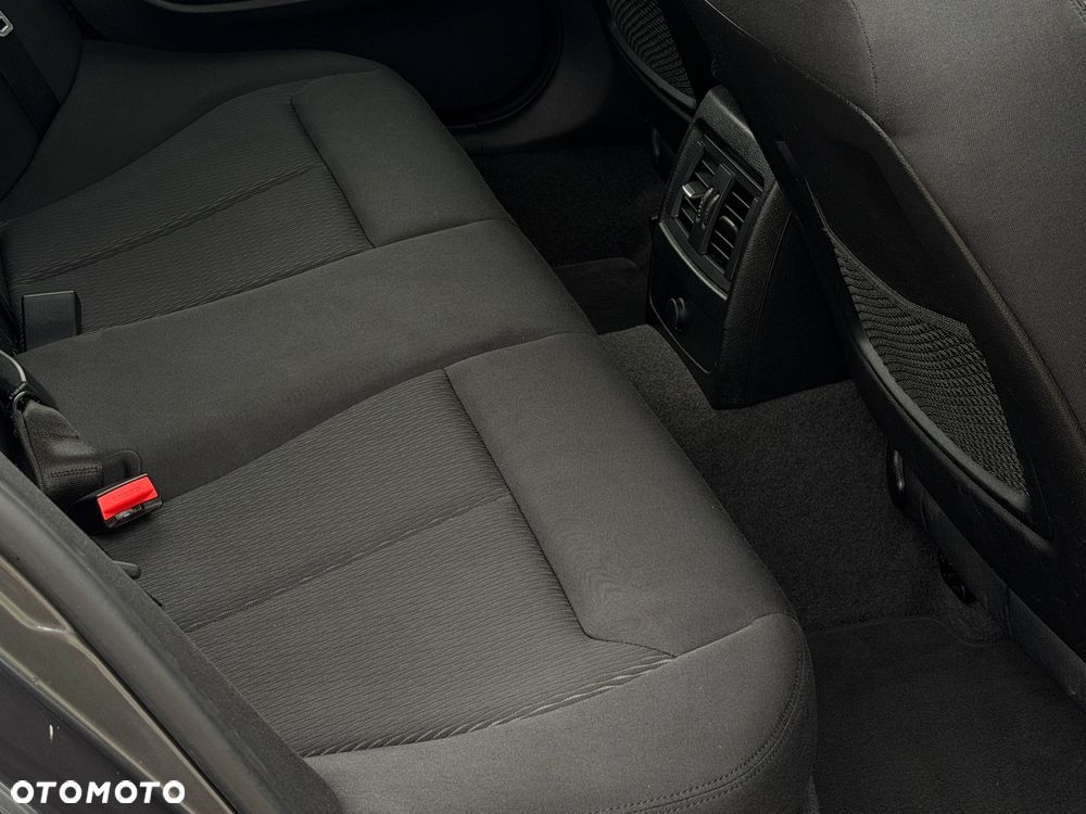BMW Seria 1 118d - 17
