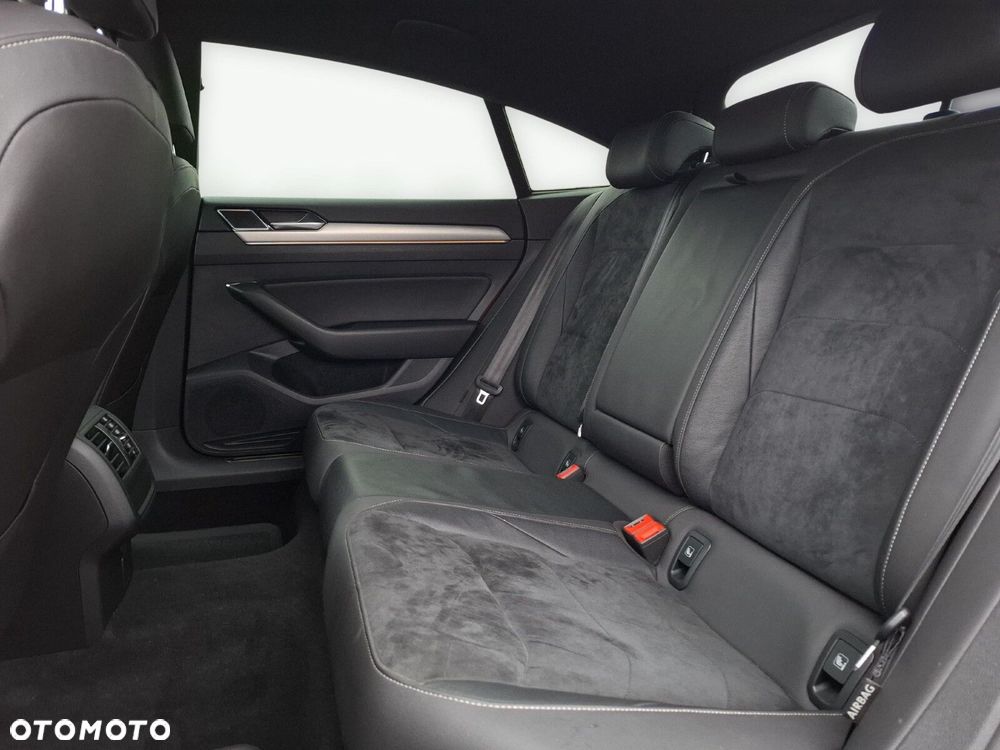 Volkswagen Arteon 2.0 TDI SCR R-Line DSG - 12