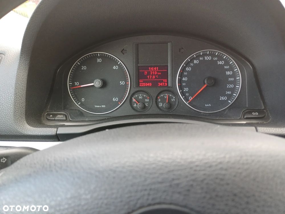 Volkswagen Golf 2.0 TDI Comfortline - 5
