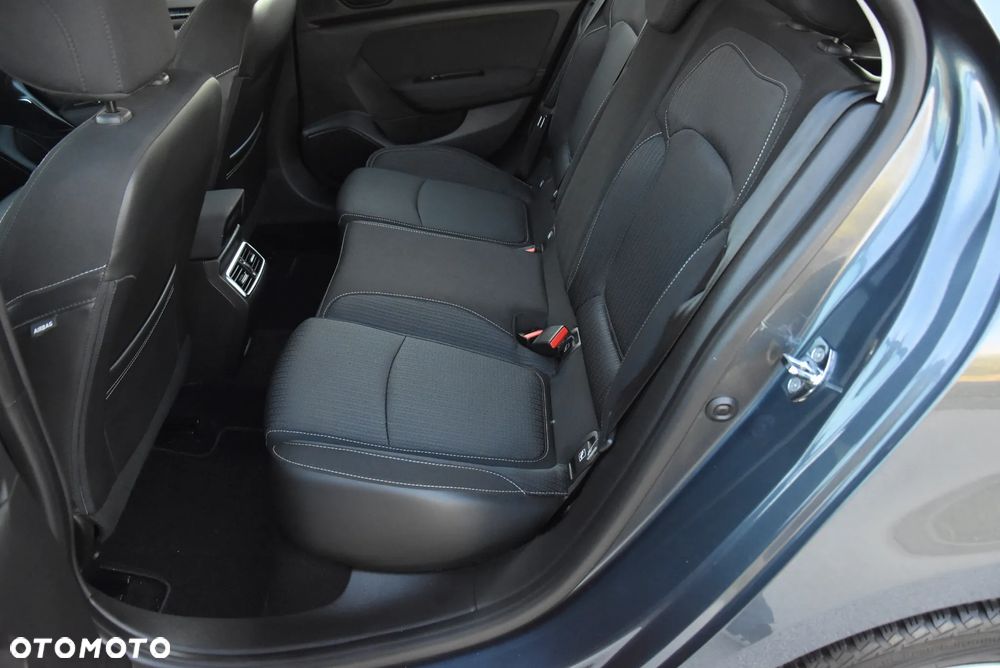 Renault Megane ENERGY TCe 100 EXPERIENCE - 25