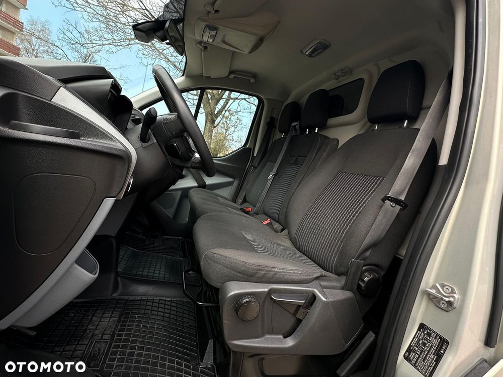 Ford TRANSIT CUSTOM - 17