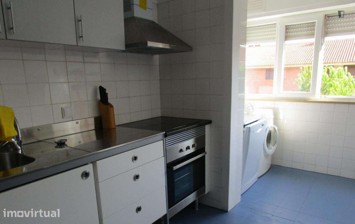 Quarto - localizado em Bairro do Sol Coimbra - Grande imagem: 3/6