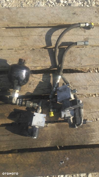 Silnik Hydrauliczny Volvo L30 L35 A6VM107DA5X  24801195 - 9