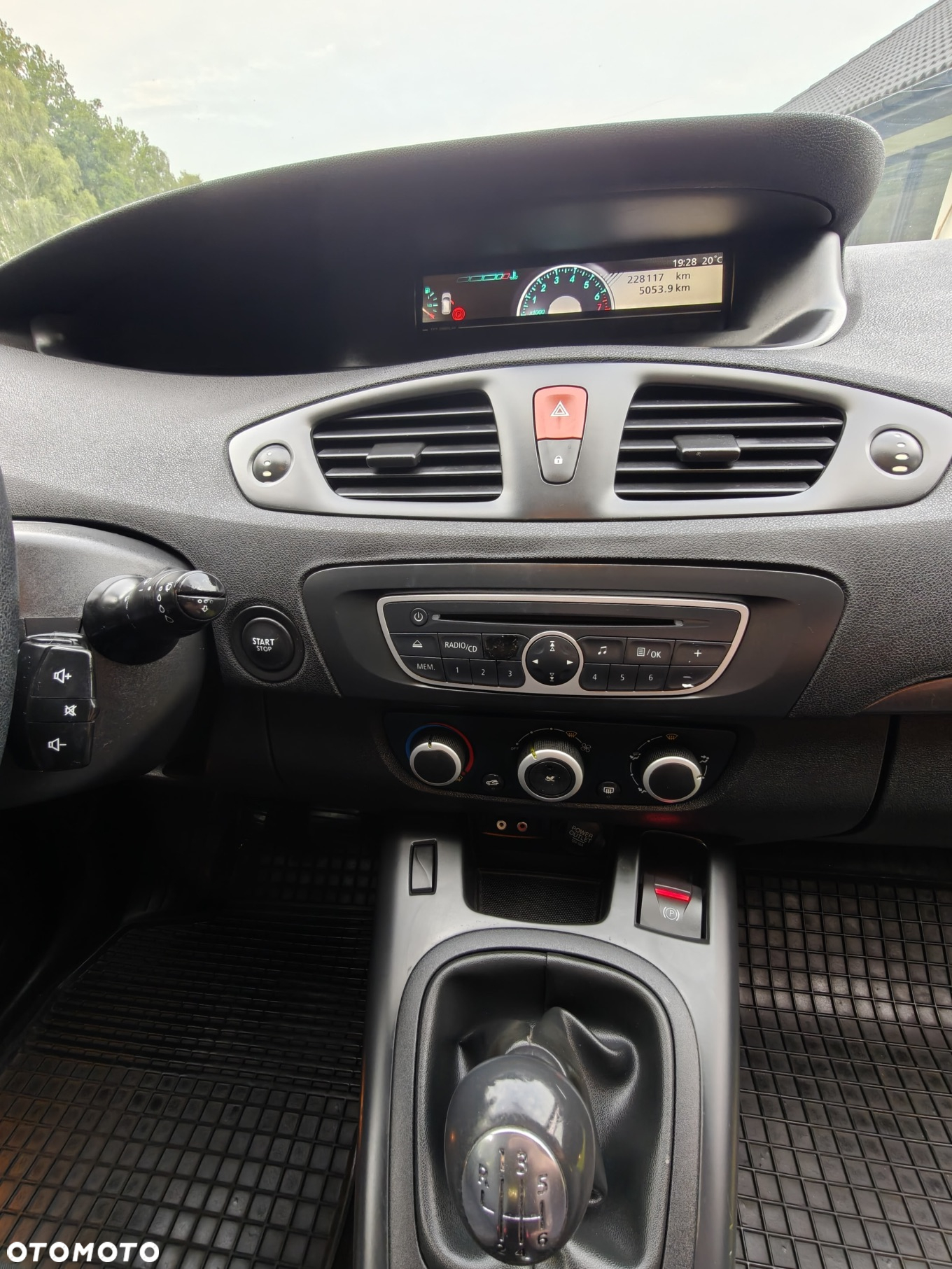 Renault Scenic 1.6 16V 110 Authentique - 15