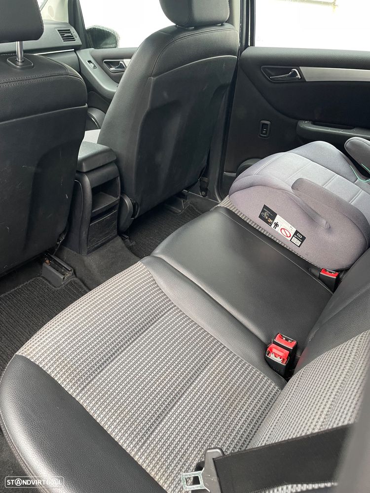 Mercedes-Benz B 150 BlueEFFICIENCY - 8