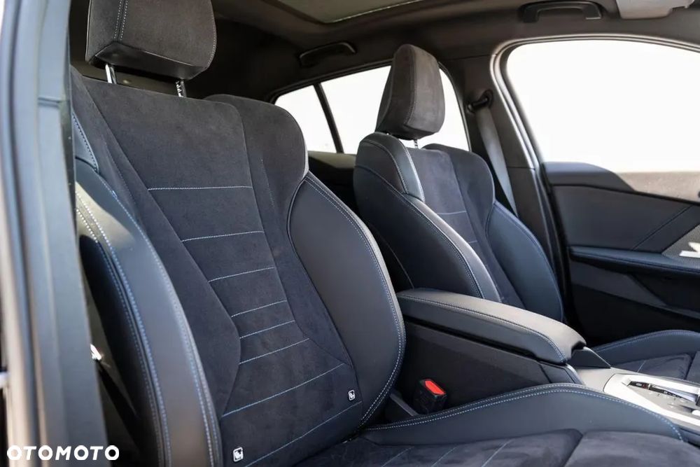 BMW Seria 1 123 mHEV xDrive - 26