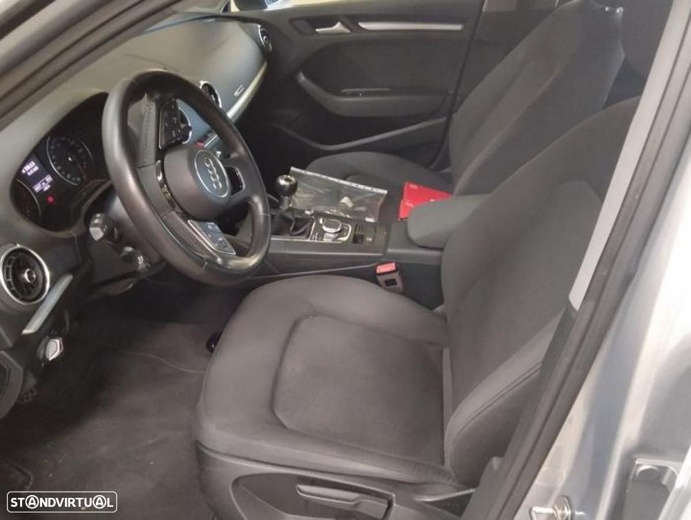Audi A3 Sportback 30 TDI - 4