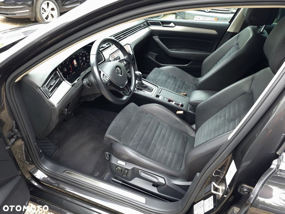 Volkswagen Passat 2.0 TDI SCR Highline DSG - 12