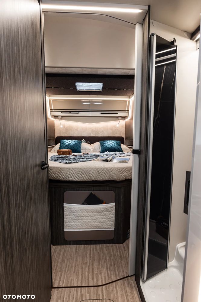 McLOUIS MC4 879 - 5 osobowy - 23