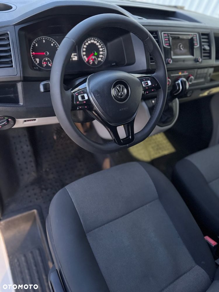 Volkswagen Transporter - 28