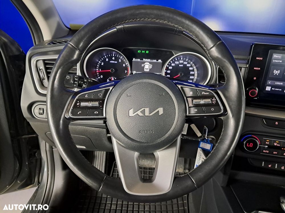 Kia XCeed - 11