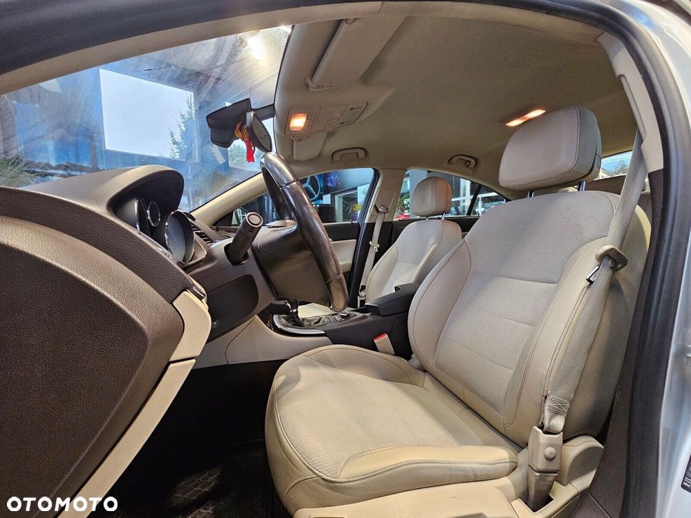 Opel Insignia - 13