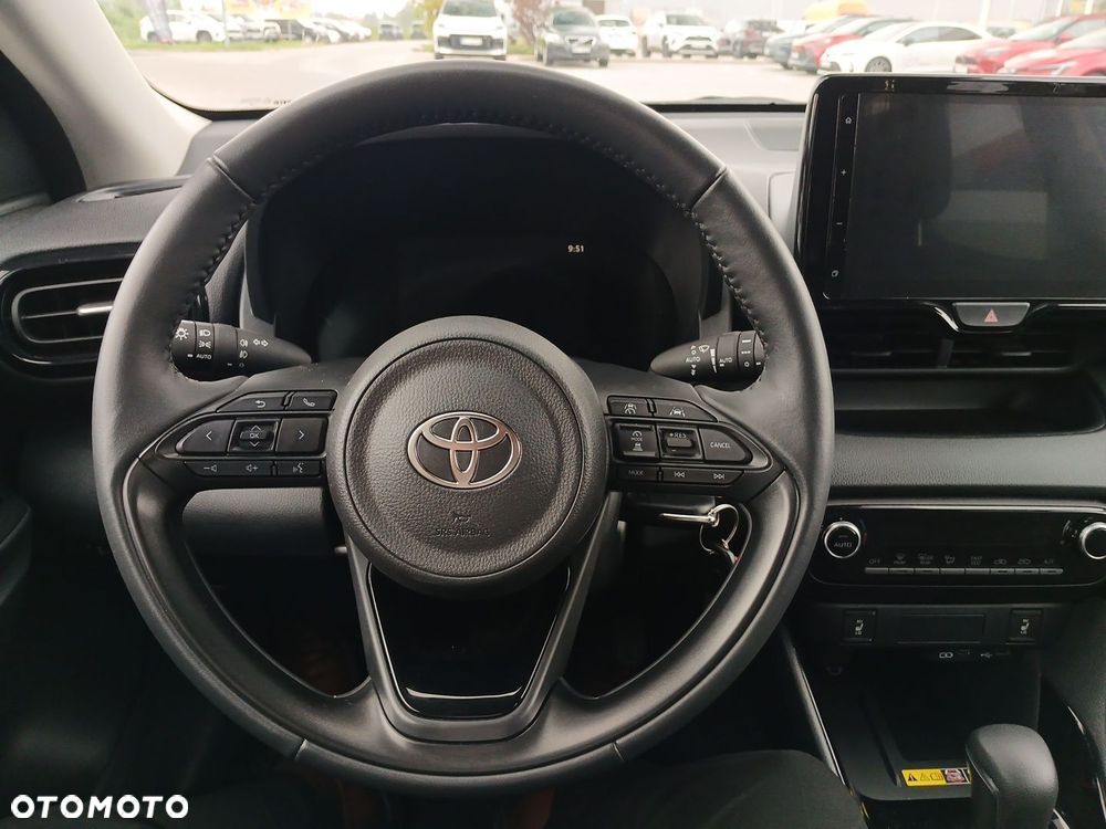 Toyota Yaris Hybrid 1.5 Style - 17
