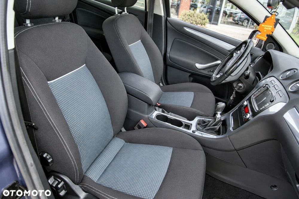 Ford Mondeo - 17