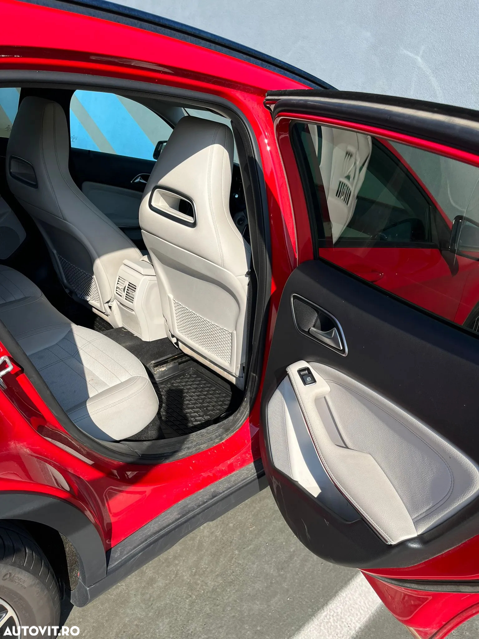 Mercedes-Benz GLA 220 d 4MATIC Aut. - 12