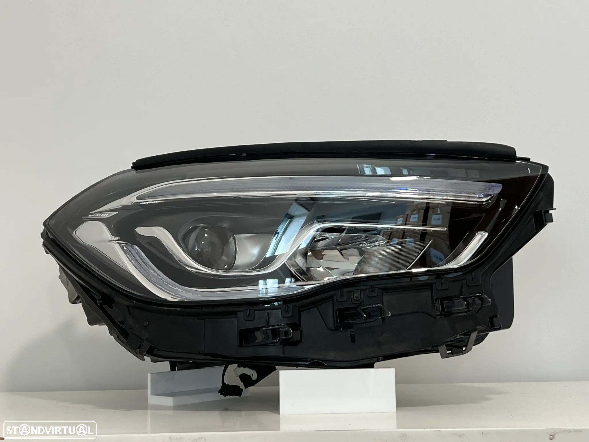 Farol Otica Original Mercedes GLA H247 Led lado Direito - 1