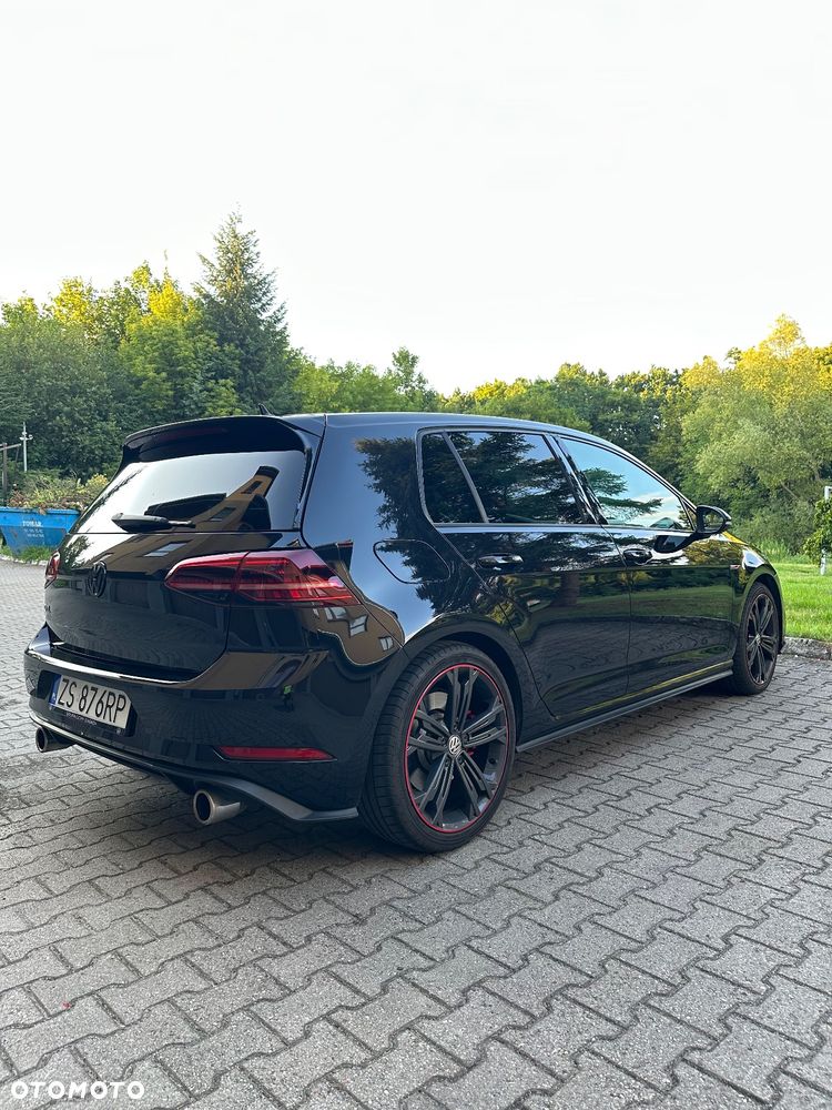 Volkswagen Golf - 14