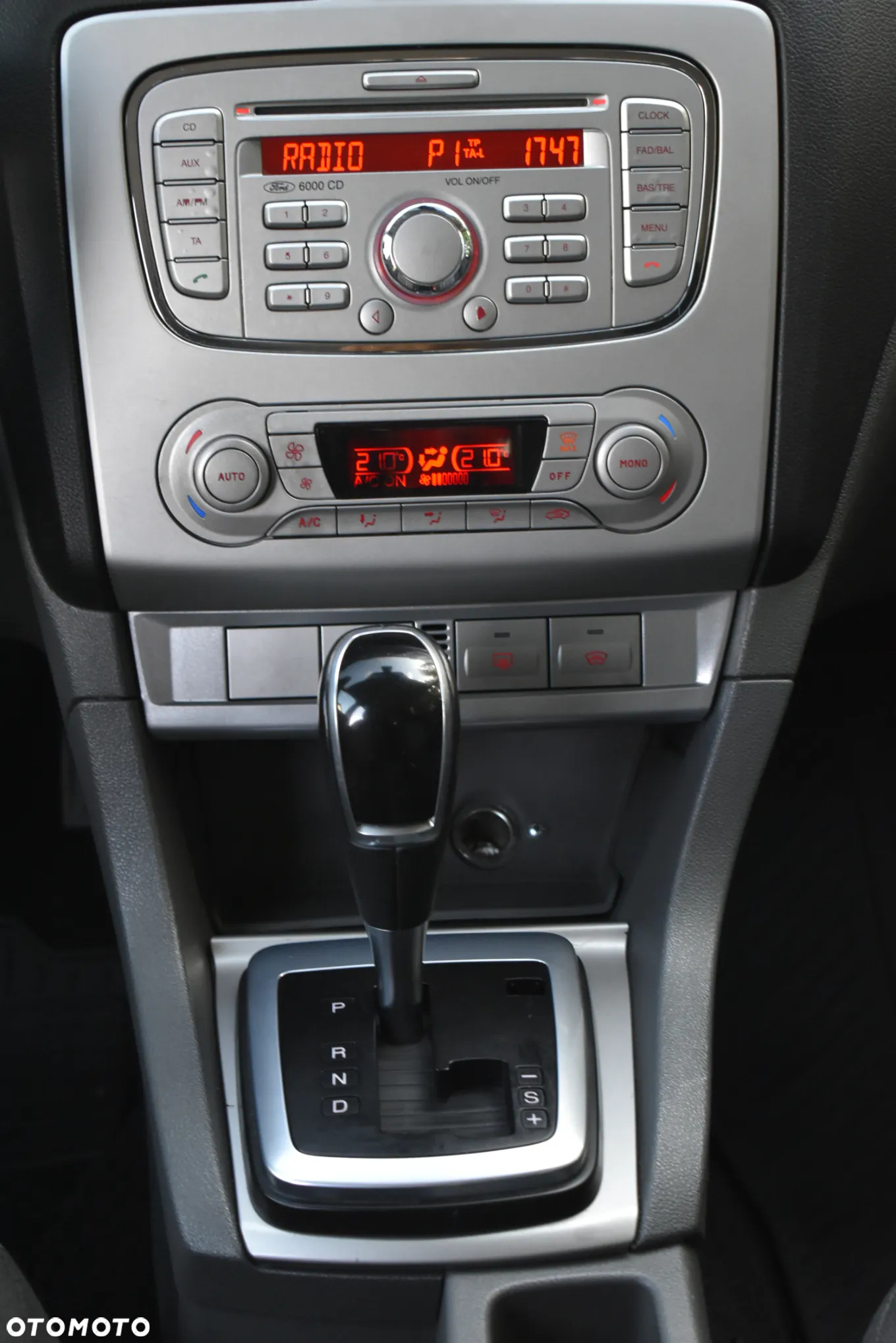 Ford Focus 2.0 TDCi DPF Style+ - 6