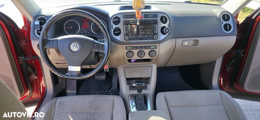 Volkswagen Tiguan 2.0 TDI CR DPF 4Motion DSG Track&Field - 8