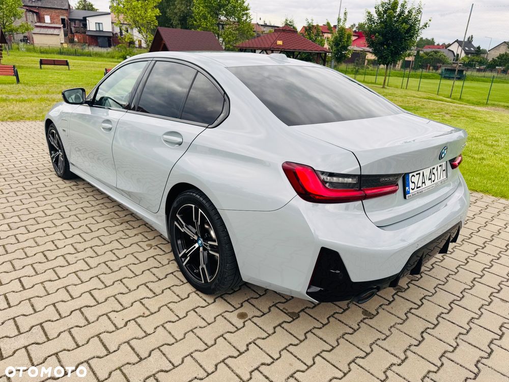 BMW Seria 3 320e PHEV M Sport - 9