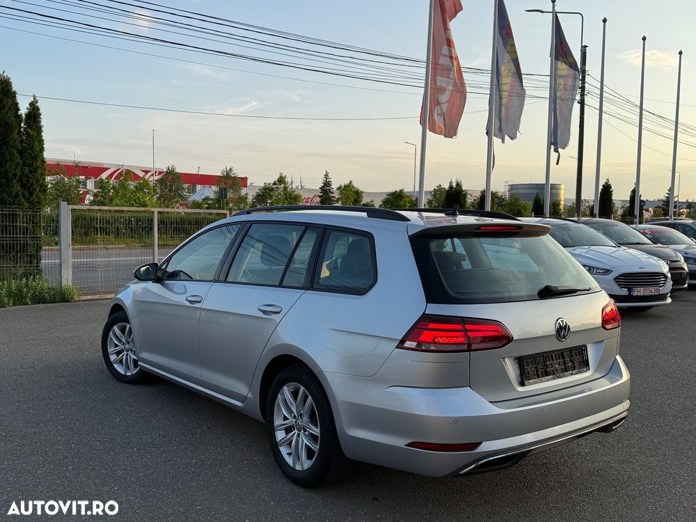 Volkswagen Golf 2.0 TDI SCR DSG Comfortline - 22