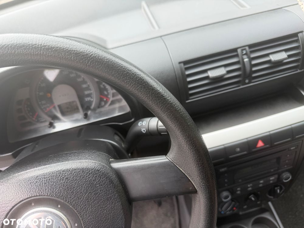 Volkswagen Fox 1.4 Fresh - 17