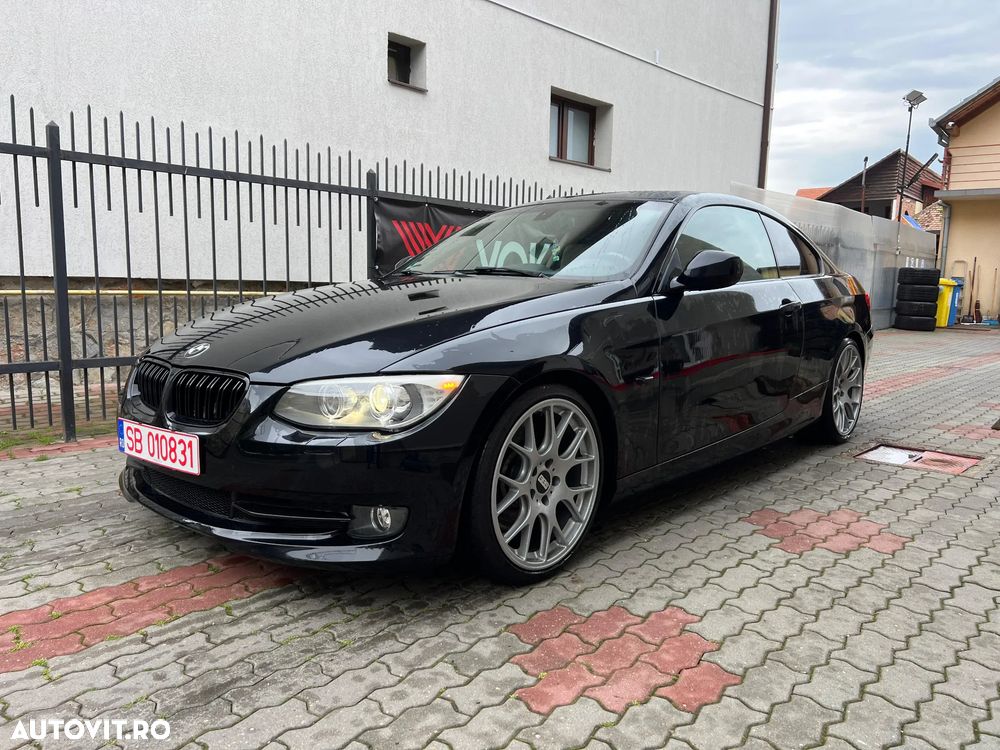 BMW Seria 3 335d Aut. Edition Exclusive - 36