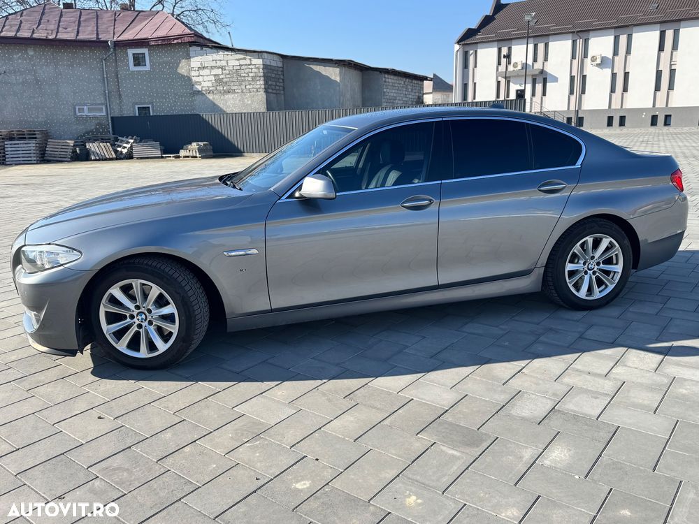 BMW Seria 5 520d Aut. Luxury Line - 3