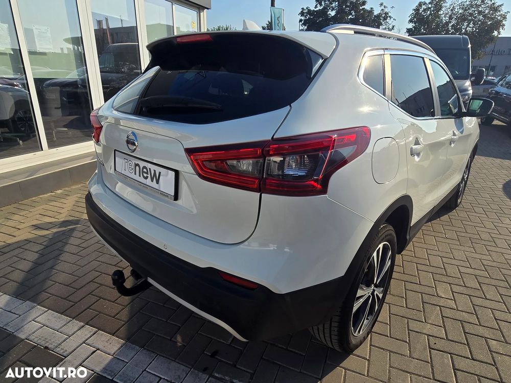 Nissan Qashqai 1.7 dCi Xtronic ALL-MODE 4x4i TEKNA+ - 8