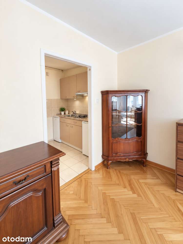 Żoliborz/duża kawalerka 28m2 po remoncie /Metro/własny ogródek