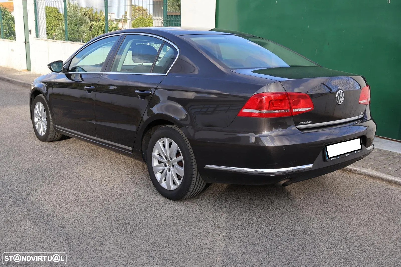 VW Passat 1.6 TDI BlueMotion - 11