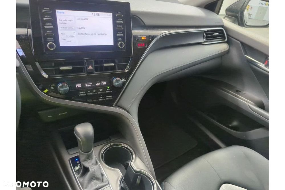 Toyota Camry 2.5 Hybrid Comfort CVT - 6
