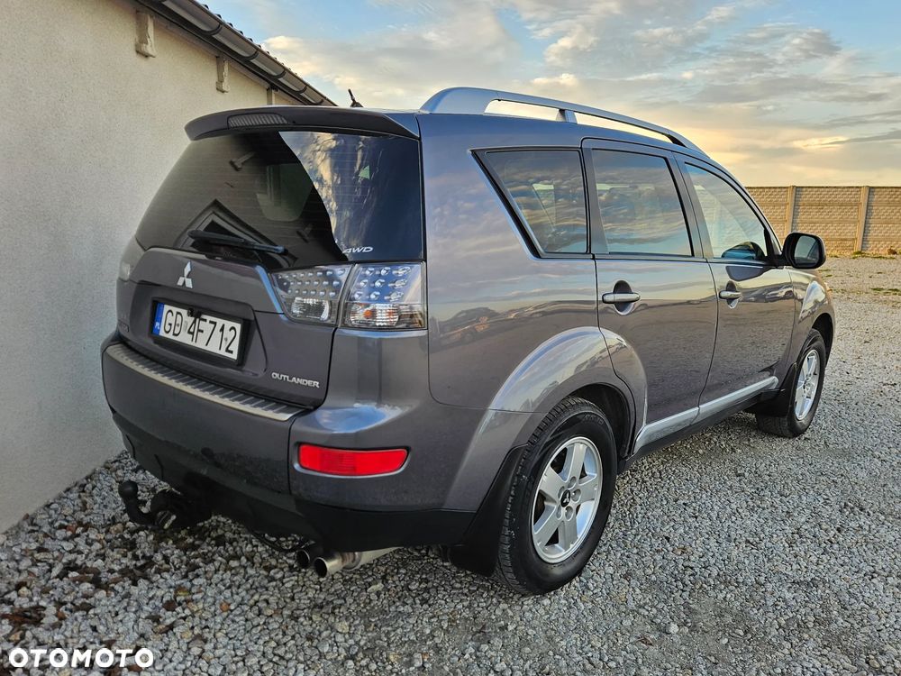 Mitsubishi Outlander - 5