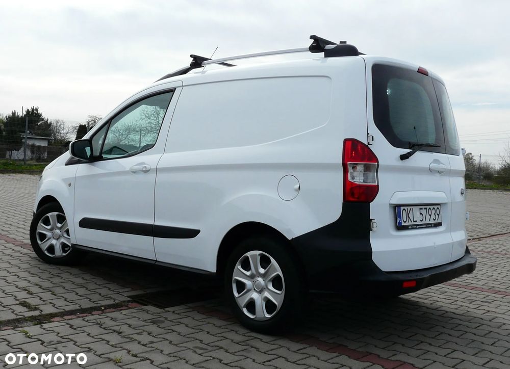 Ford Transit Courier - 6