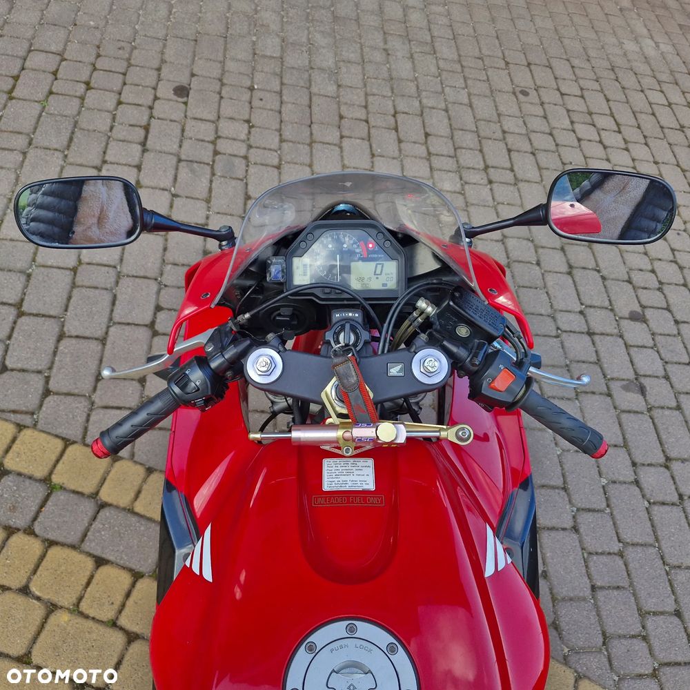 Honda CBR - 3